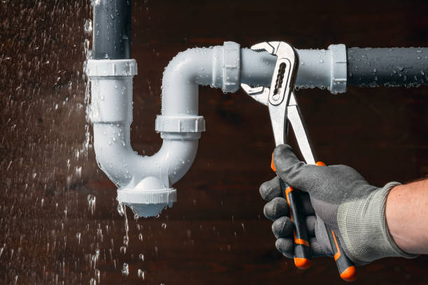 Professional Leak Detection technician working in Arthur City, TX